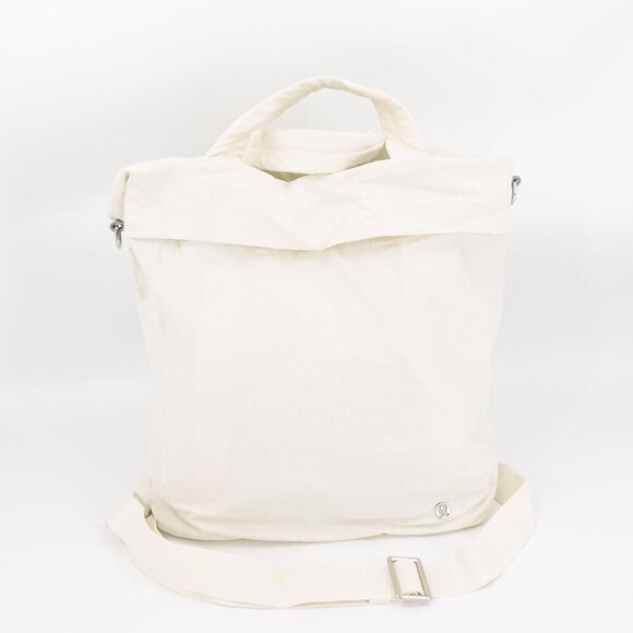 Lululemon On My Level Bag 2.0 19L Beige OS - Picture 4 of 13